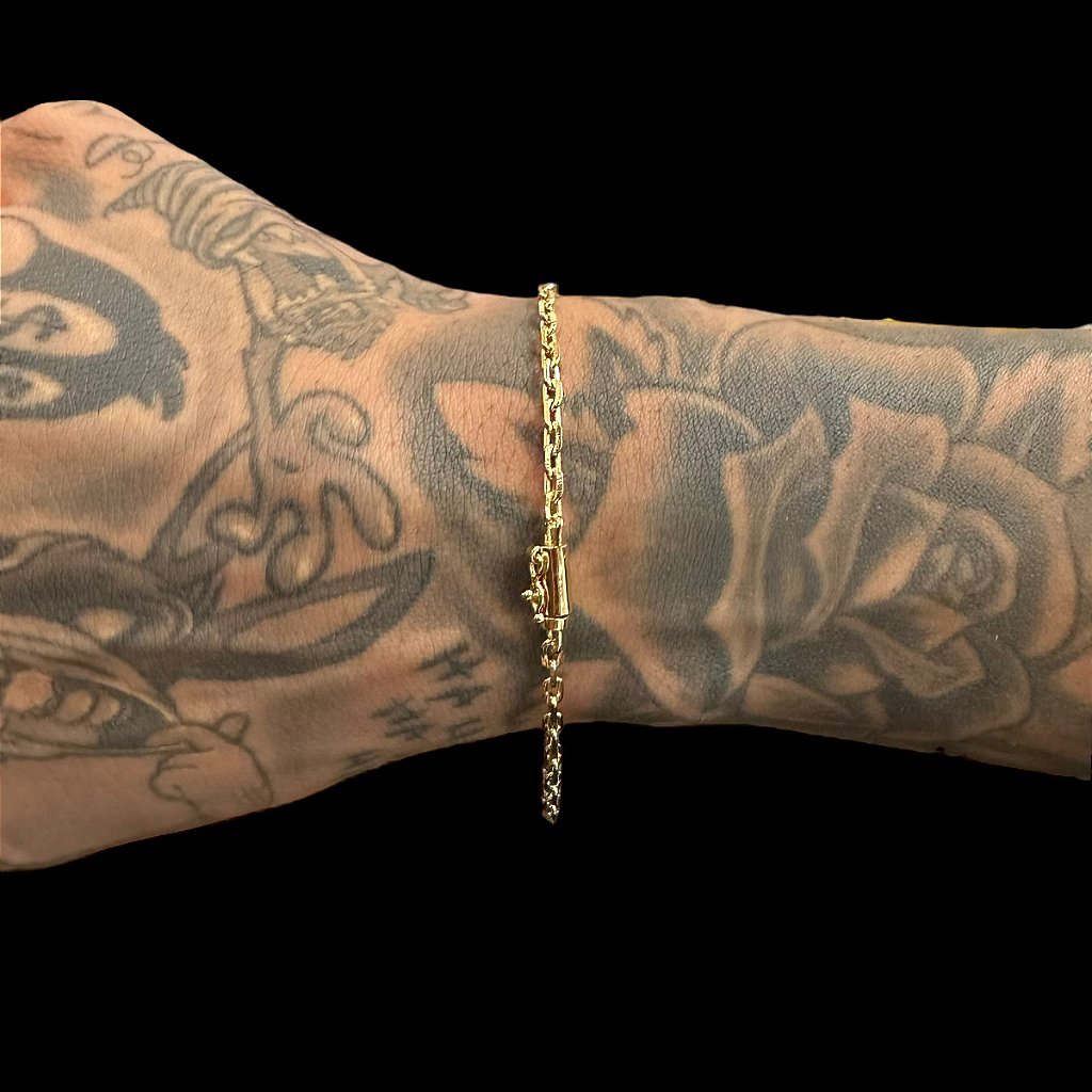 PULSEIRA CARTIER CADEADO 2,5MM - BANHADO A OURO 18K