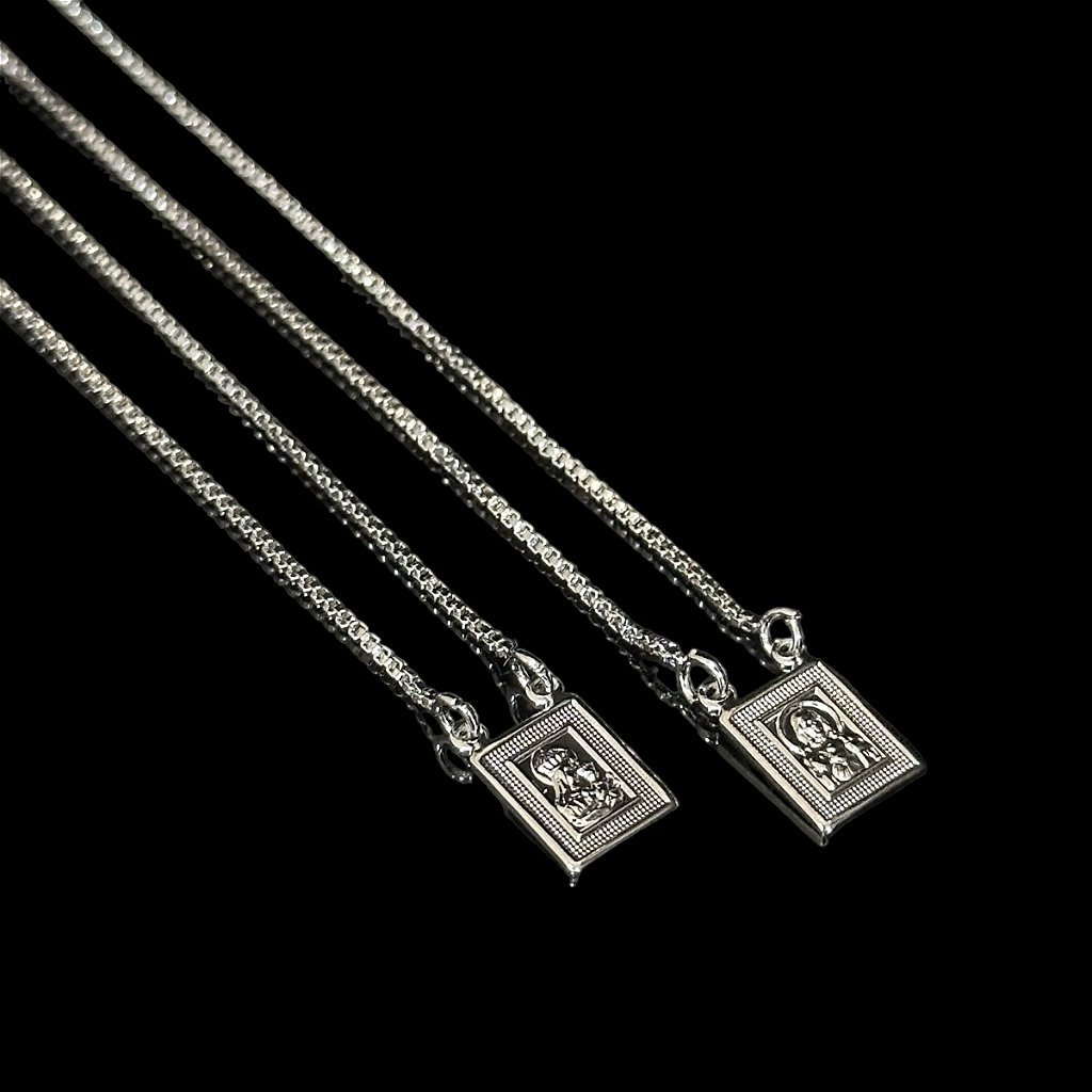 ESCAPULARIO - MENINO JESUS E SAGRADO C. -60CM - BANHADO A OURO BRANCO