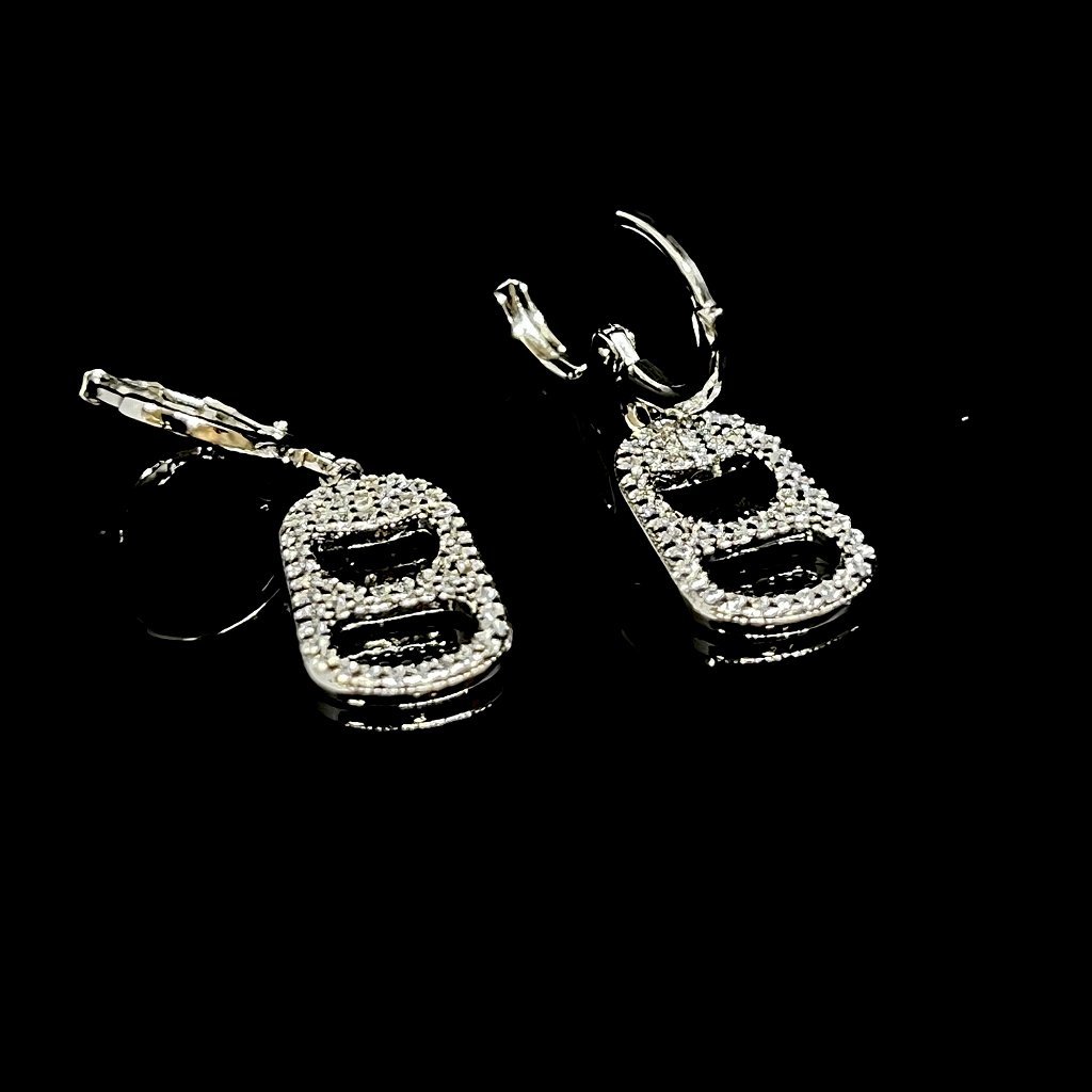 BRINCO LATINHA - CRAVEJADO ZIRCONIA - BANHADO A OURO BRANCO - Imagem 2