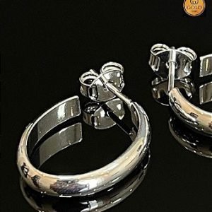 BRINCO OVAL - BANHADO A OURO BRANCO