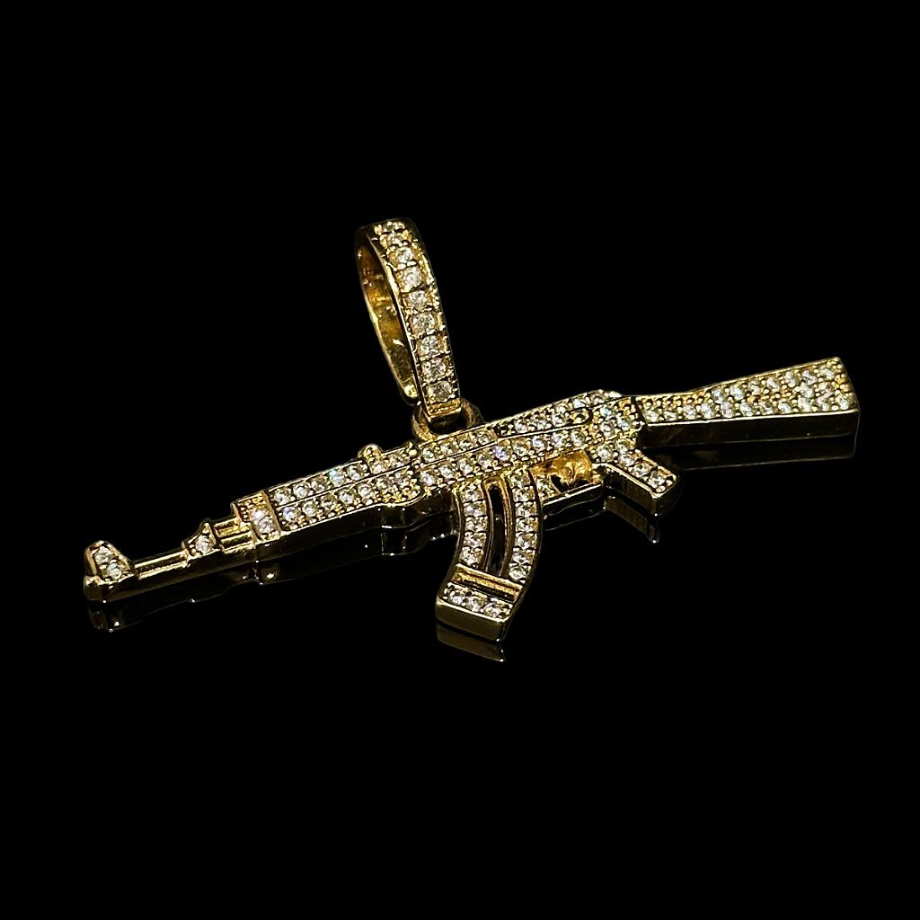 PINGENTE AK-47 -CRAVEJADO ZIRCONIA - BANHADO A OURO 18K - Imagem 2