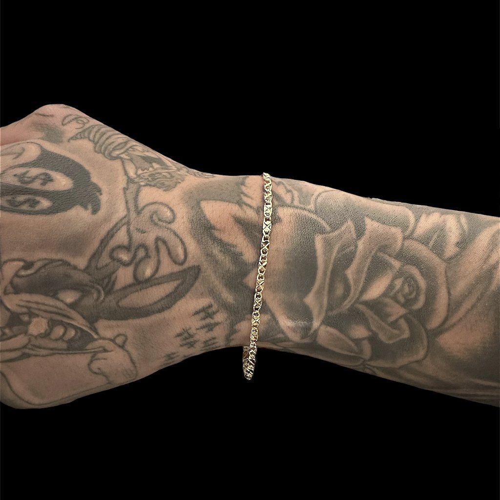 PULSEIRA PIASTRINE DESENHADA 3MM - BANHADO A OURO 18K - Imagem 2