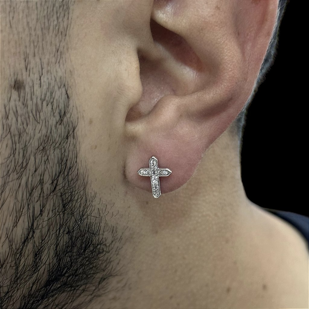 BRINCO CRUCIFIXO - CRAVEJADO - BANHADO A OURO BRANCO - Imagem 3